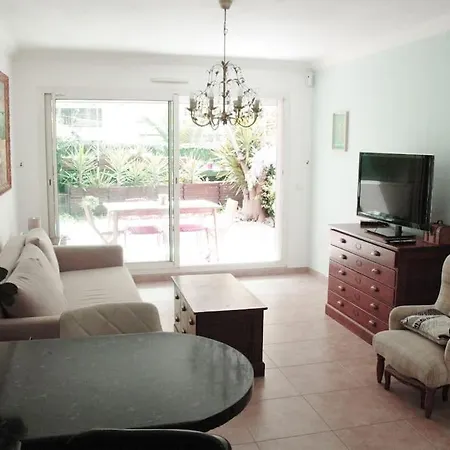 Daire Le Square Pauline: 4 Prs, Jardin, Parking,